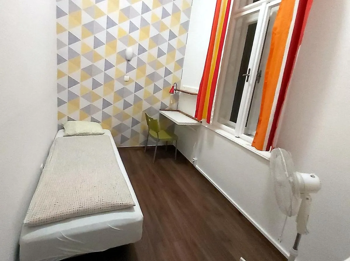 Quiet,Cozy And Nice Apartment In The City B2 Sza 부다페스트