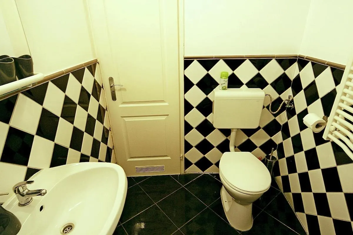 Quiet,Cozy And Nice Apartment In The City B2 Sza 부다페스트